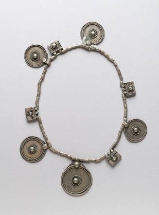 Circle and porte Koran bead necklace